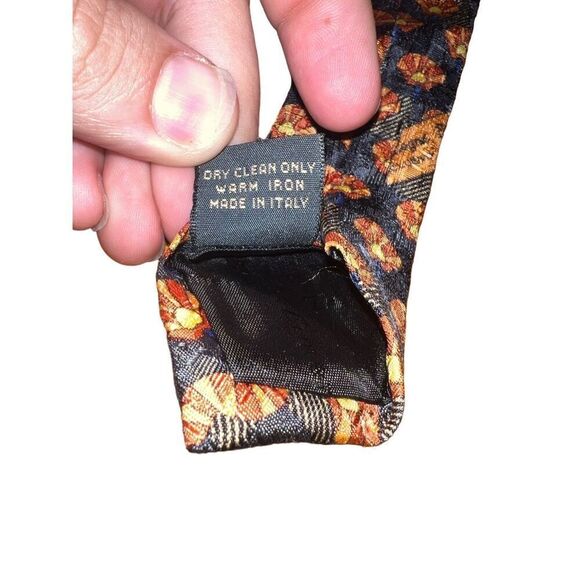 Ermenegildo Zegna Orange & Black Shell Print Handmade Neck Tie - Picture 7 of 7